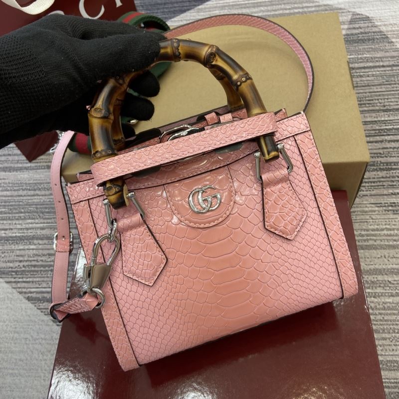 Gvc*1 tote bags